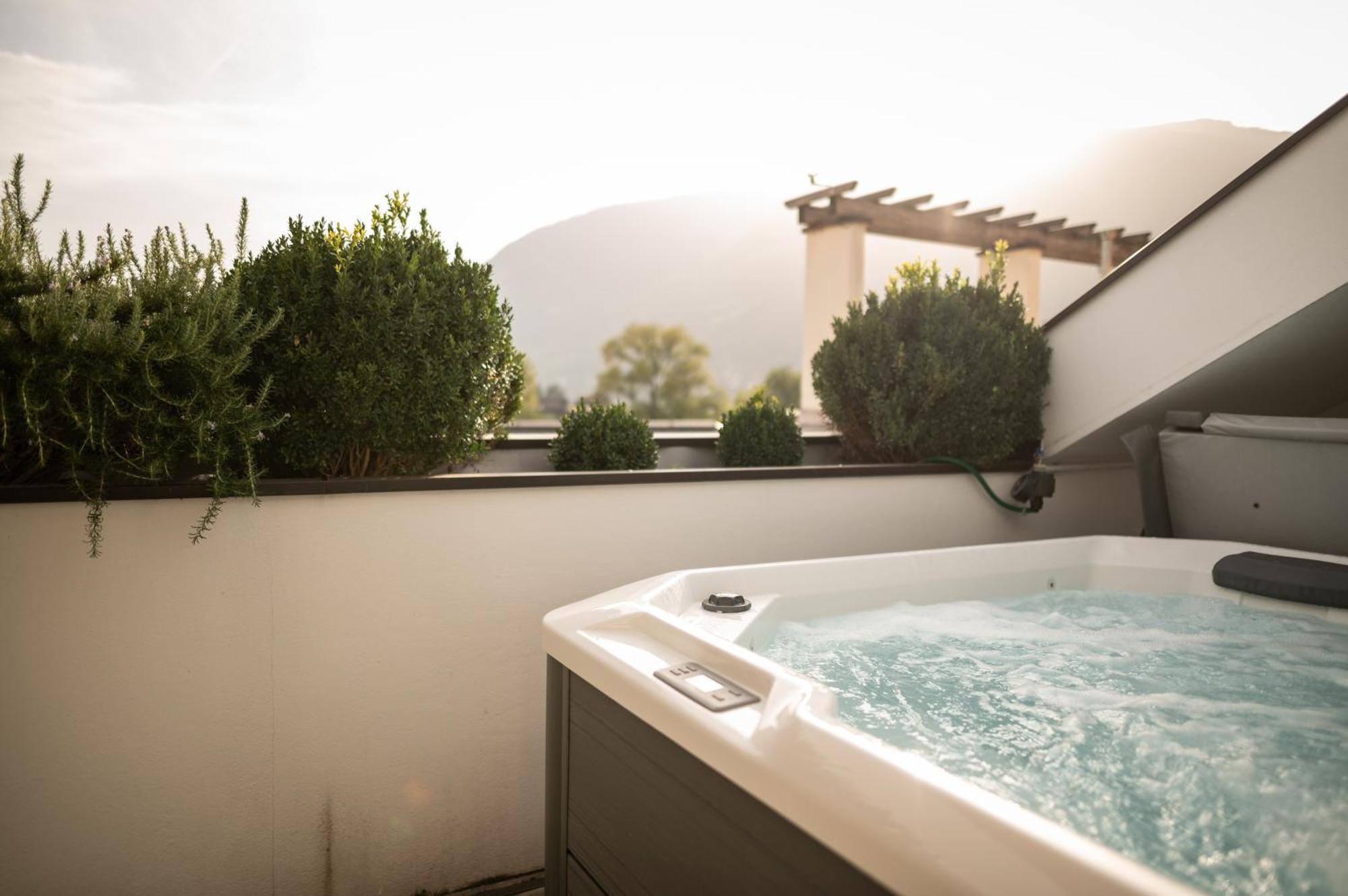 Boutique Hotel Imperialart Merano Esterno foto