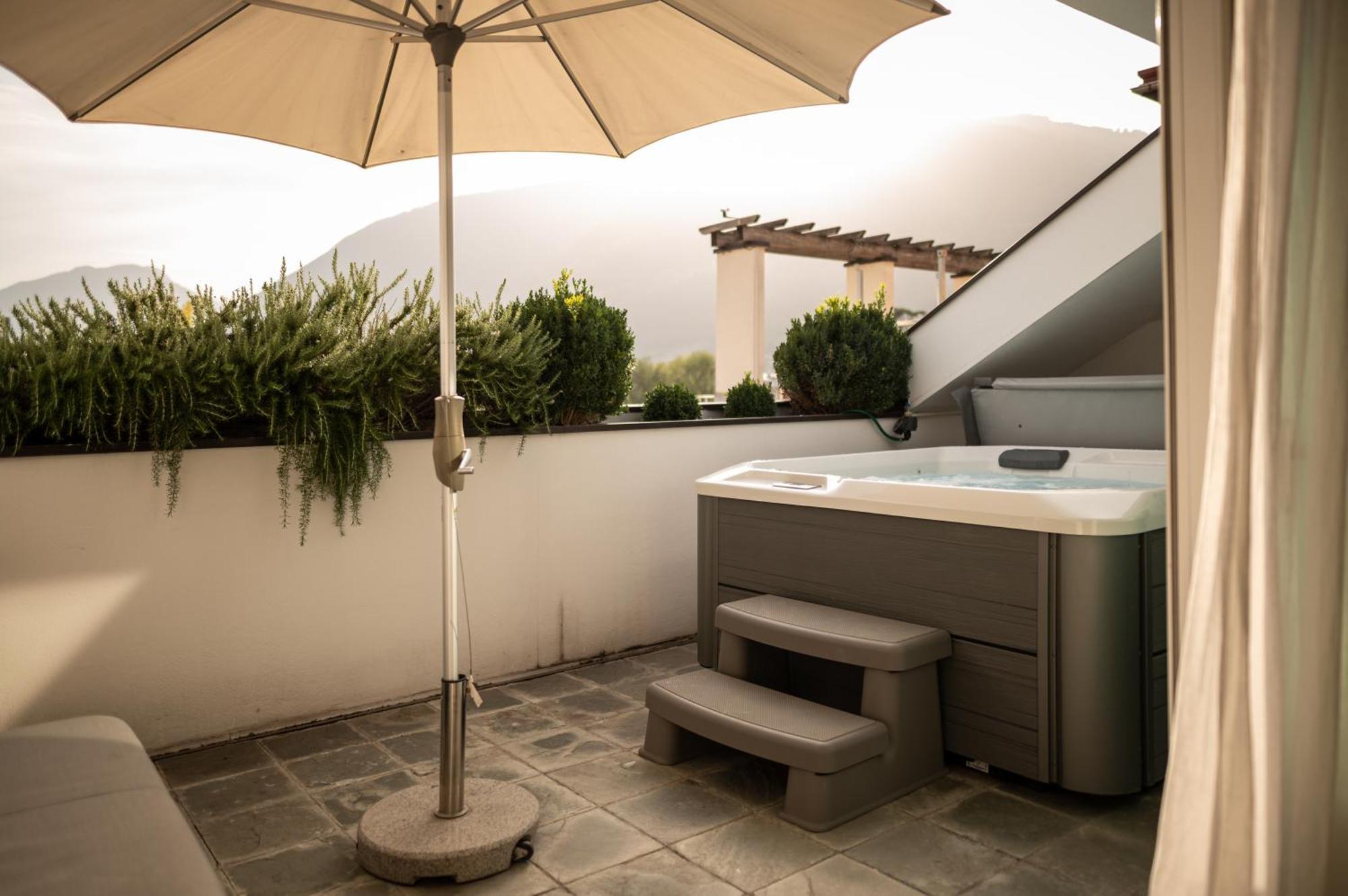 Boutique Hotel Imperialart Merano Esterno foto